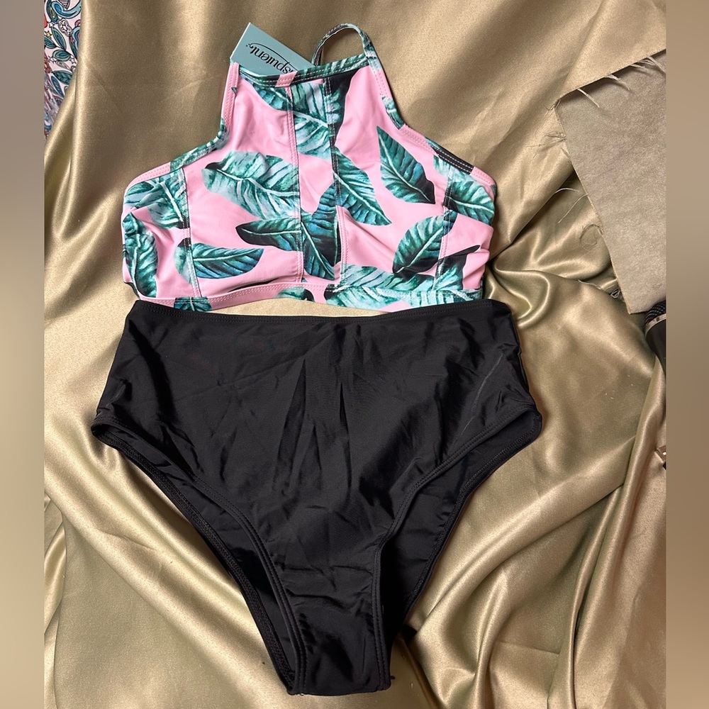 2 piece swimsuit with cute back!  NWT